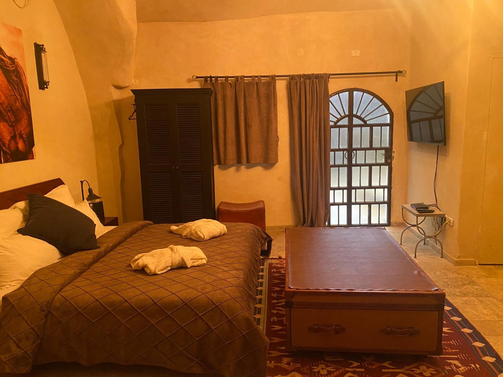 Dona Castle Hotel Tiberias Buitenkant foto