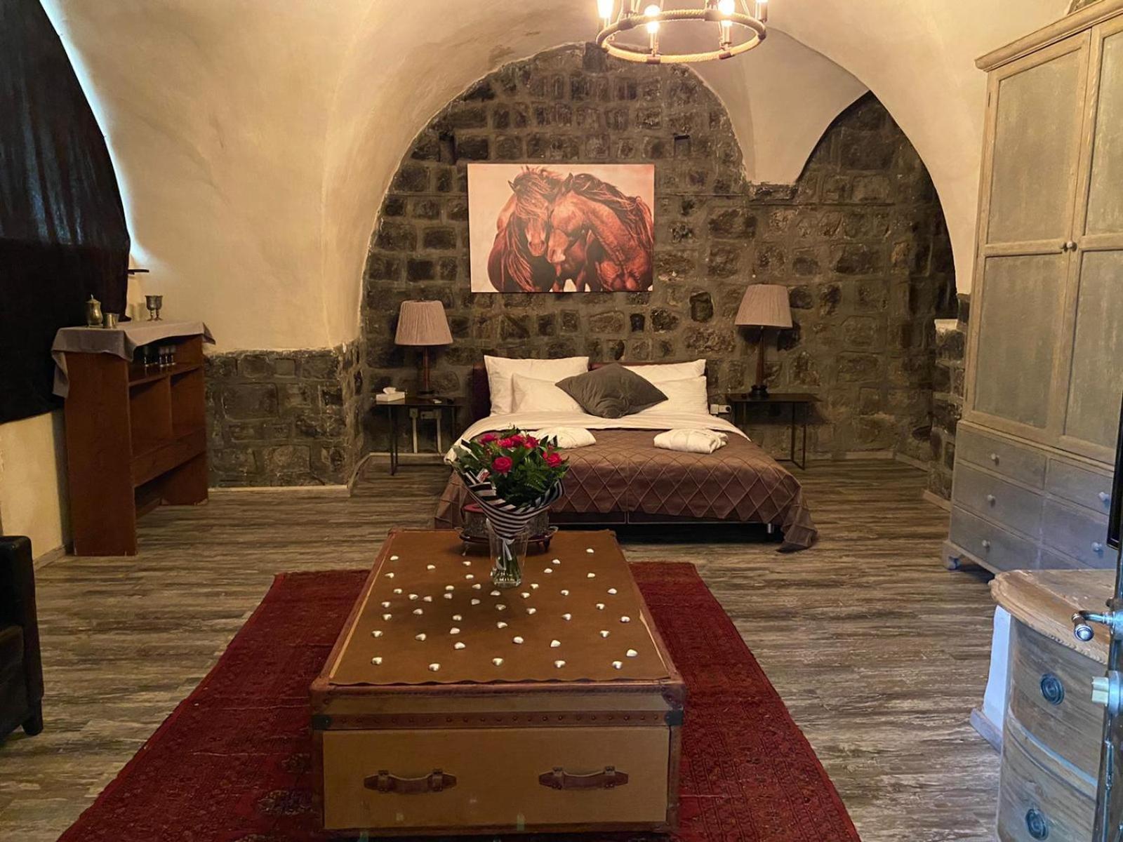 Dona Castle Hotel Tiberias Buitenkant foto