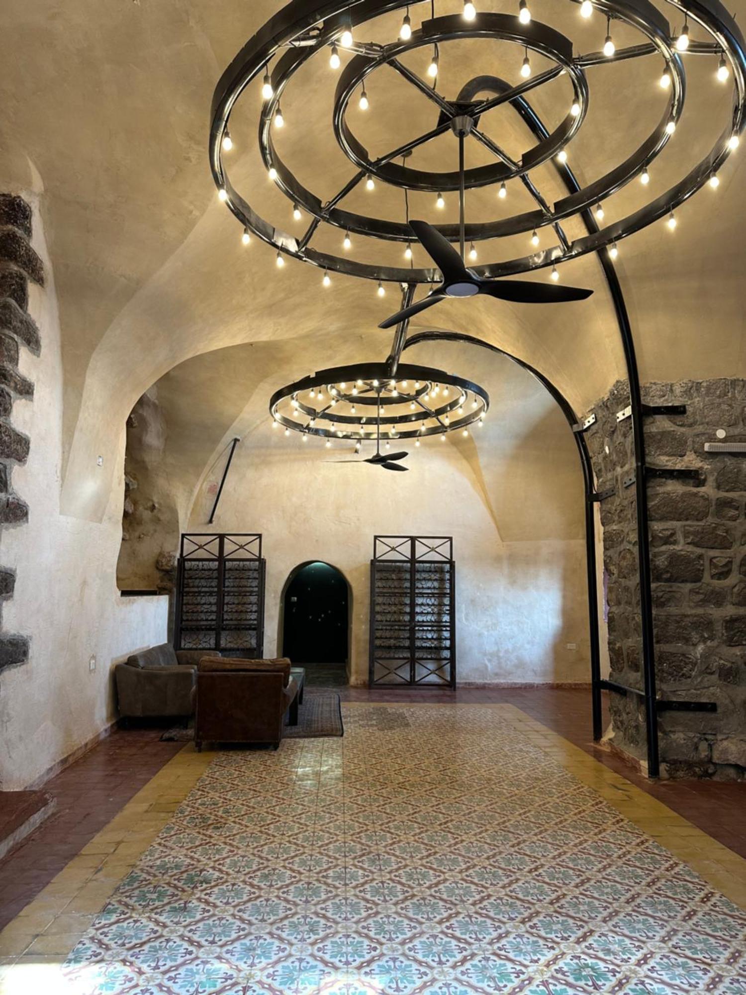 Dona Castle Hotel Tiberias Buitenkant foto